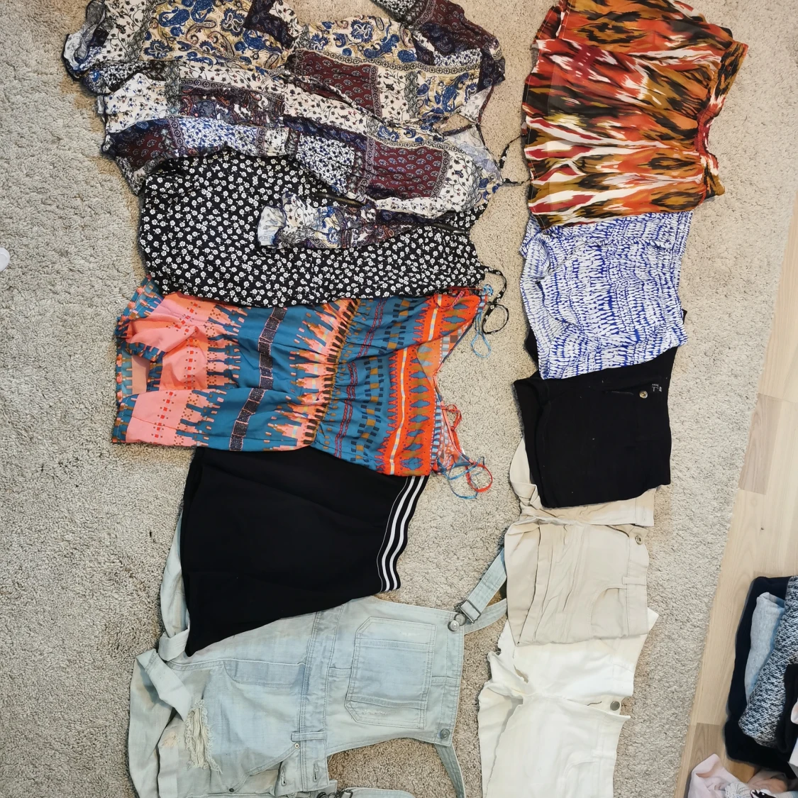 Blandade kläder superbilligt  - 90