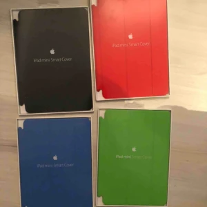  - iPad mini Smart Cover nya i kartong!! Passar till iPad mini 2 och 3. 1 skal för 40kr 2 för 70!