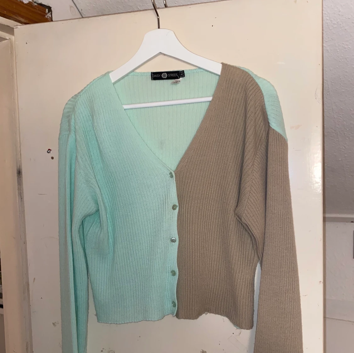 Två färgad kofta - 91