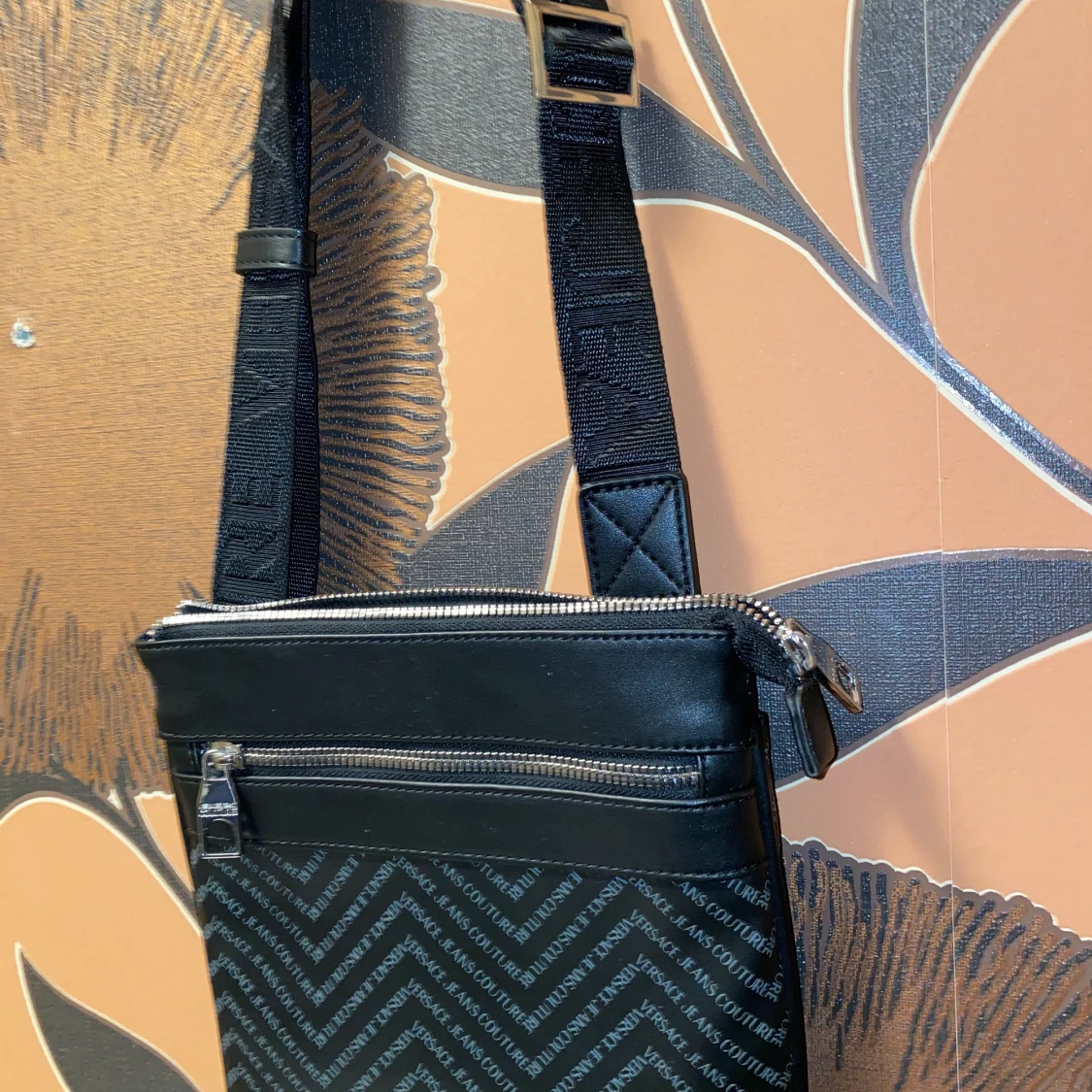 Versace väska  för män  - 90