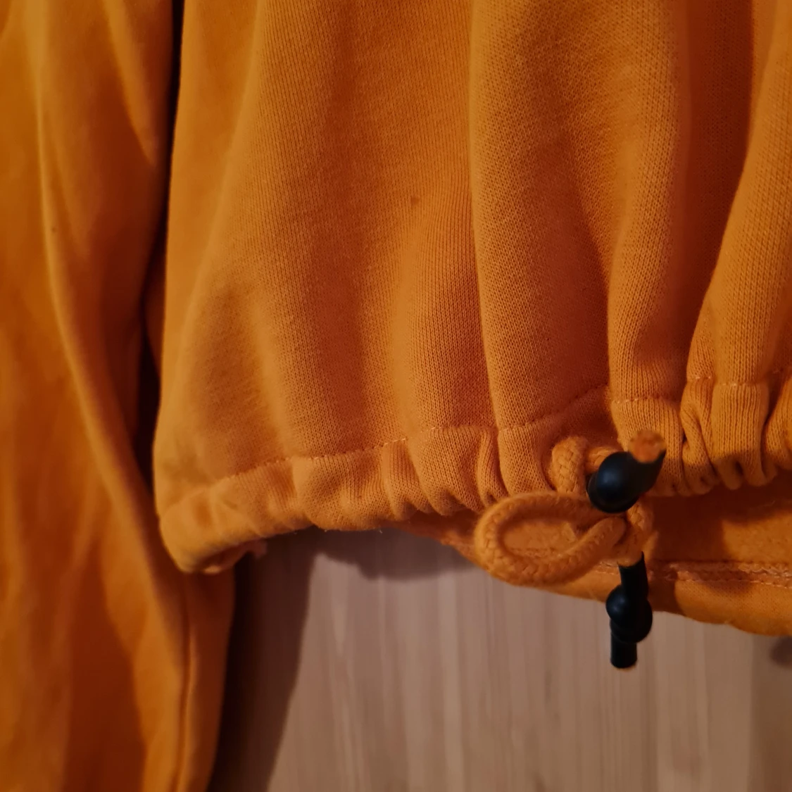 Neon-orange hoodie - 91