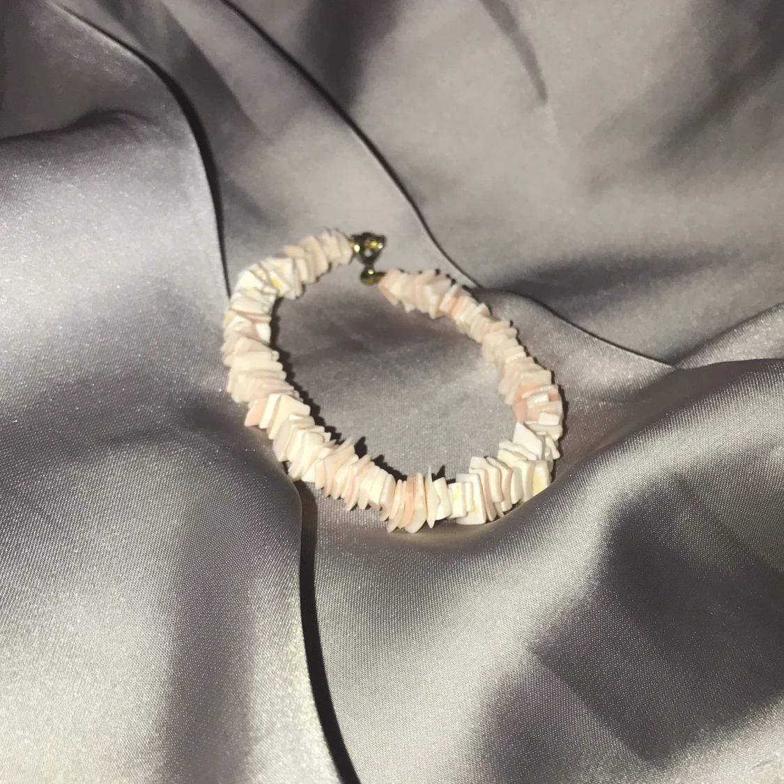 Ett armband och ett halsband