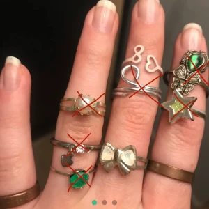 Ringar - Diverse olika ringar i olika storlekar, 5kr styck + 12kr frakt. Eller 4 för 10kr + 12kr frakt💗 först till kvarn, (säljer till någon annan om ni inte svarar)