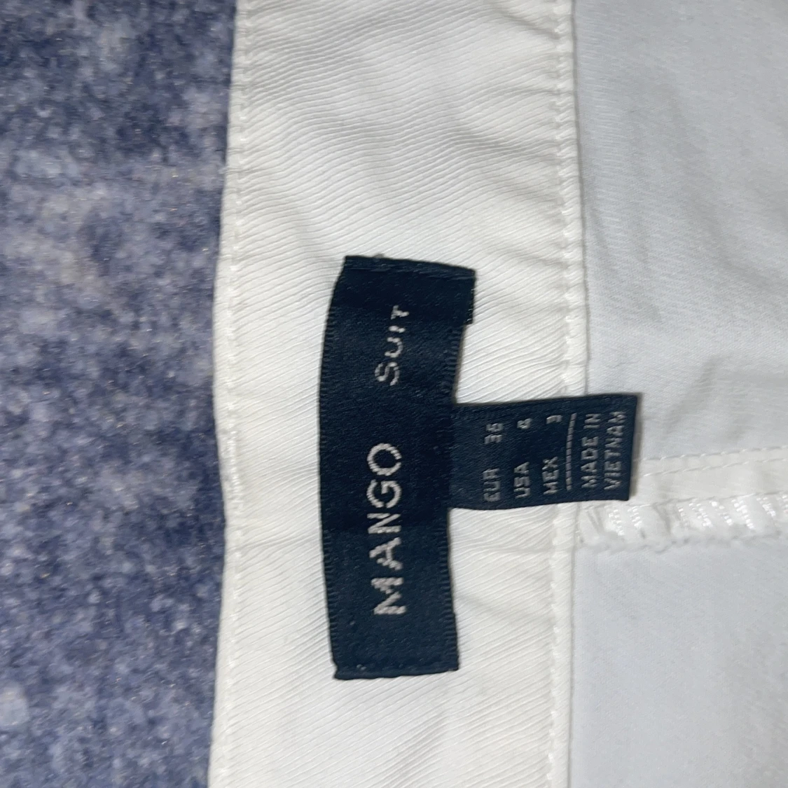 Vit byxa från MANGO - 90