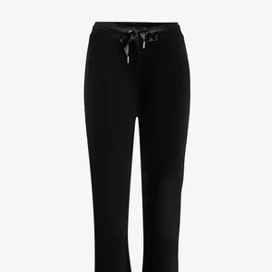 gina - säljer dessa mjukisbyxor ifrån gina i storlek S, använts ett par gånger men inte slitna någonstans.