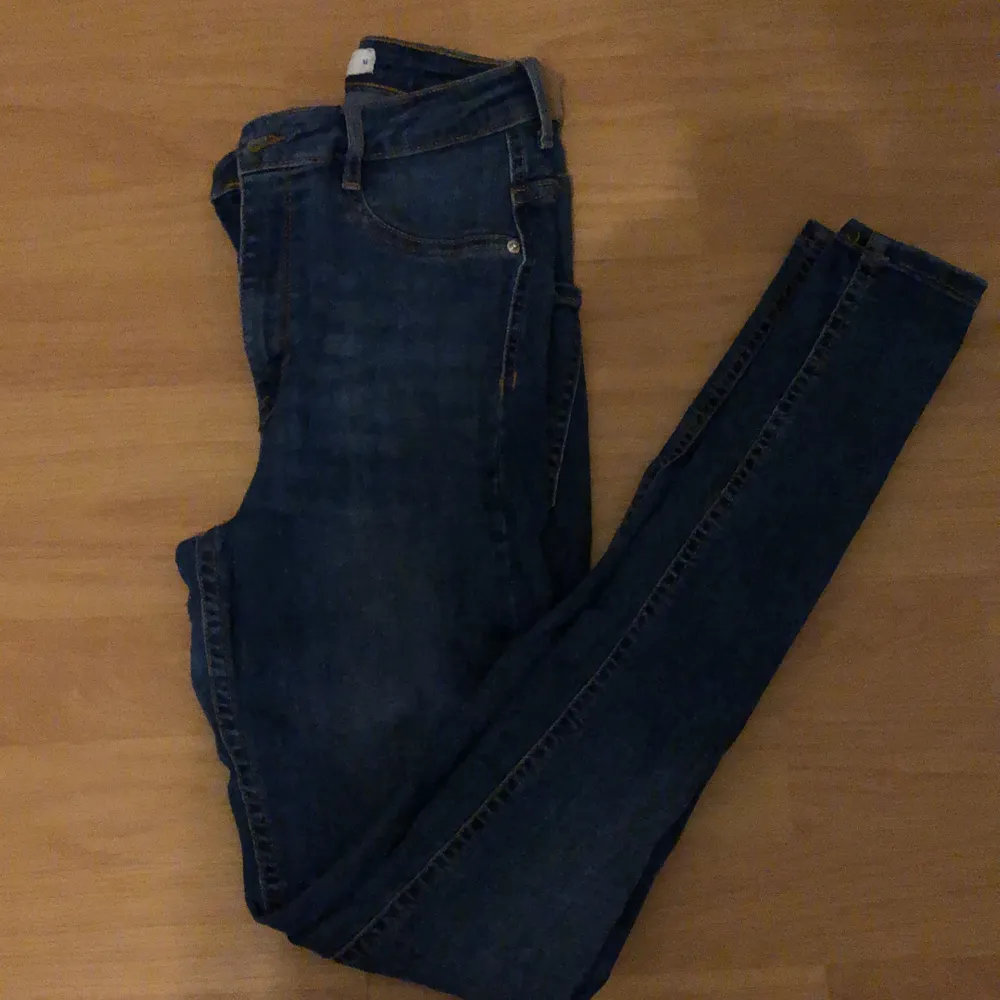 Blåa Molly jeans , använd några gånger. Jeans & Byxor.