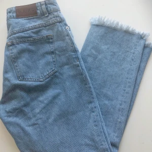 NA-KD jeans - jeans från NAKD som knappt använts!