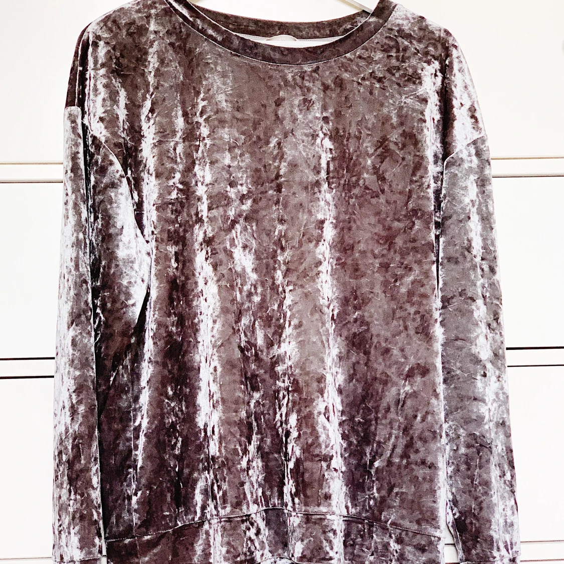 Silvrig långärmad tröja🖤