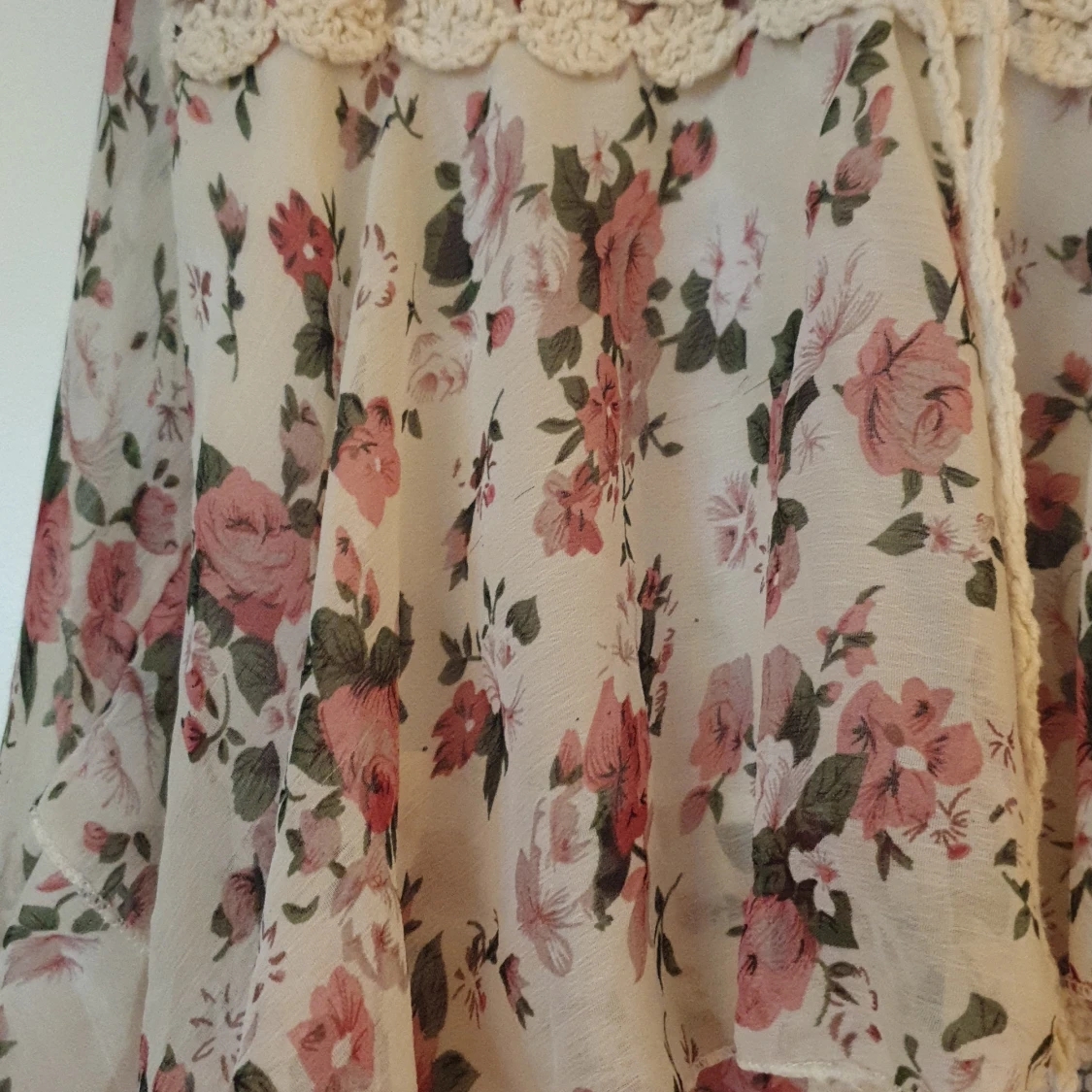 Blommig klänning - 91