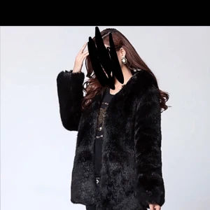  - Säljer min fina pälsjacka somnar i storlek 34-36. Super skön och jätte fin verkligen. Säljer den pågrund av att den blivit för tajt för mig... frakt ingår i priset. 300 kr. Det ör fakepäls men jätte fin päls verkligen. 