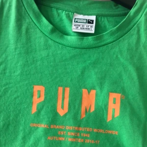  - Älskar den här oversize tröjan från PUMA men använder den inte nog, hoppas den kan få bo hos nån som uppskattar den mer. Använd typ en gång. Möts upp i Stockholm eller fraktas 🌹