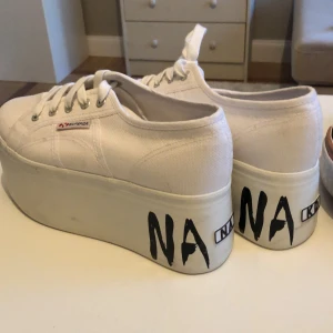 SUPERGA x NAKD storlek 37 - Typ nya . Tar Swish. Du står för frakt :) 