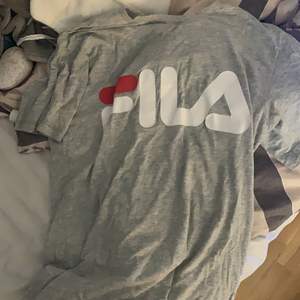 T-shirt från fila, jätte skön. bra skick!!