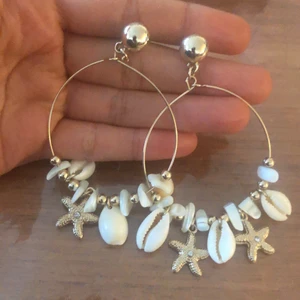 Hippie aktiga  örhängen - Hippie aktiga örhängen till salu för bara 80kr ! 🤩