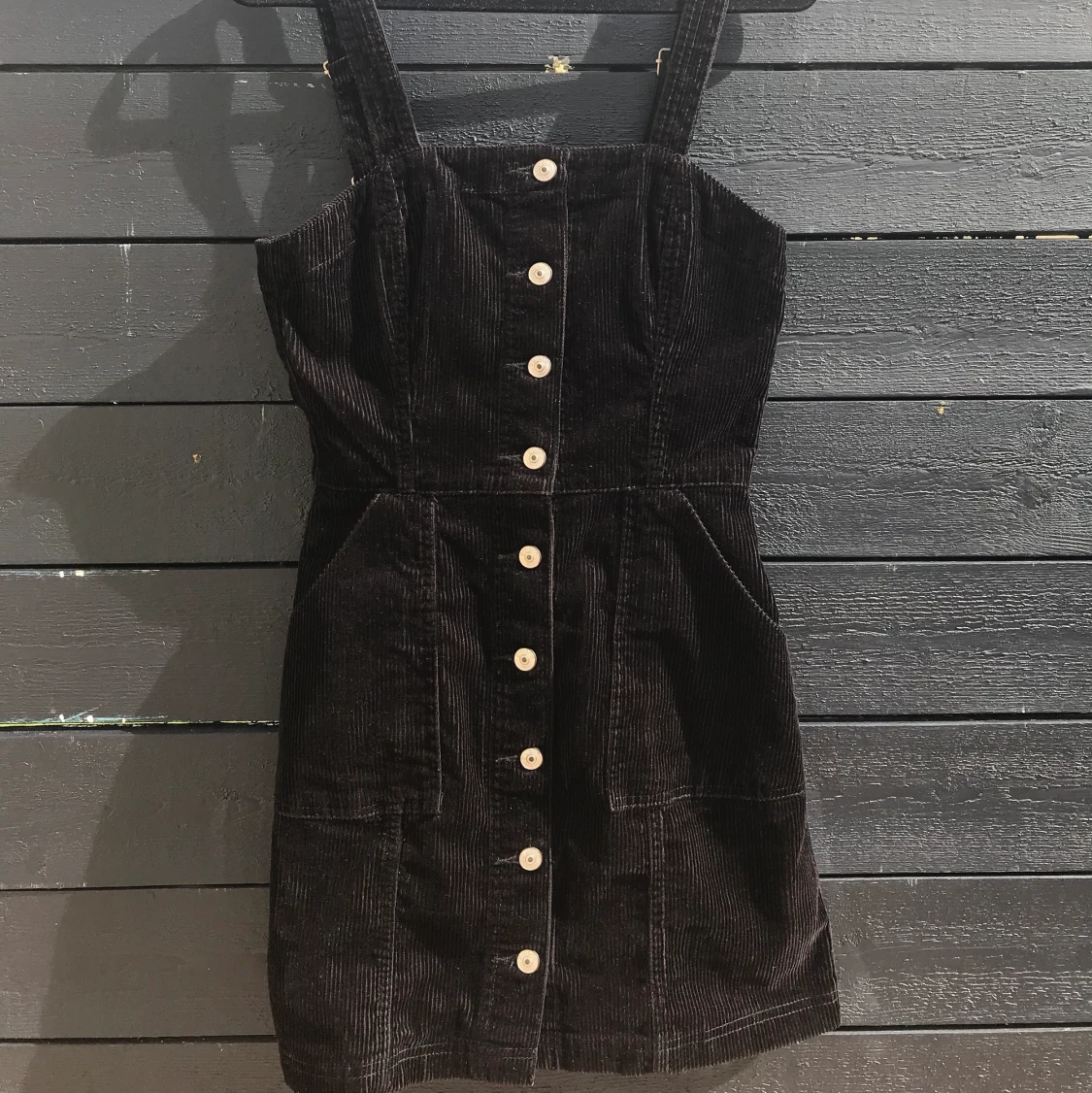 svart manchesterklänning storlek 36