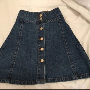  - Jeans kjol från Bik bok, SÄLJS BILLIGARE VID SNABBKÖP