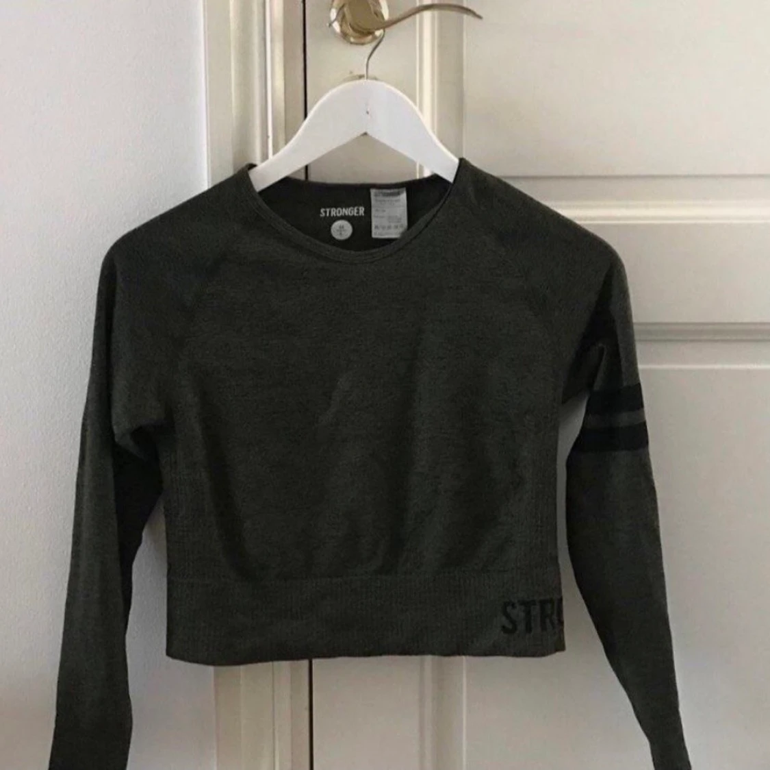 Crop top Stronger 195