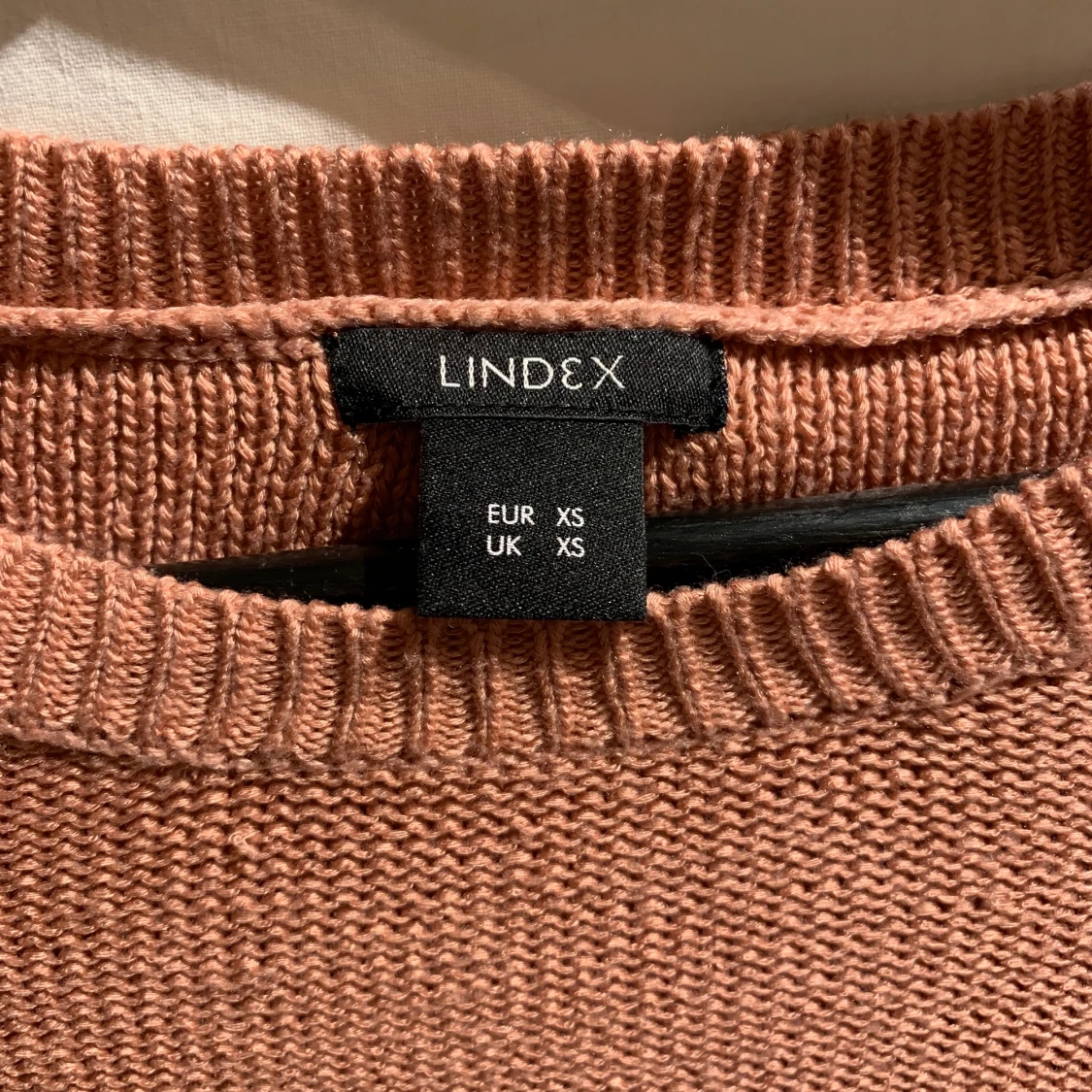 Rosa stickad tröja  - 91