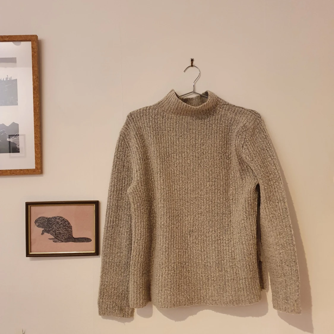 Mysigt stickadtröja