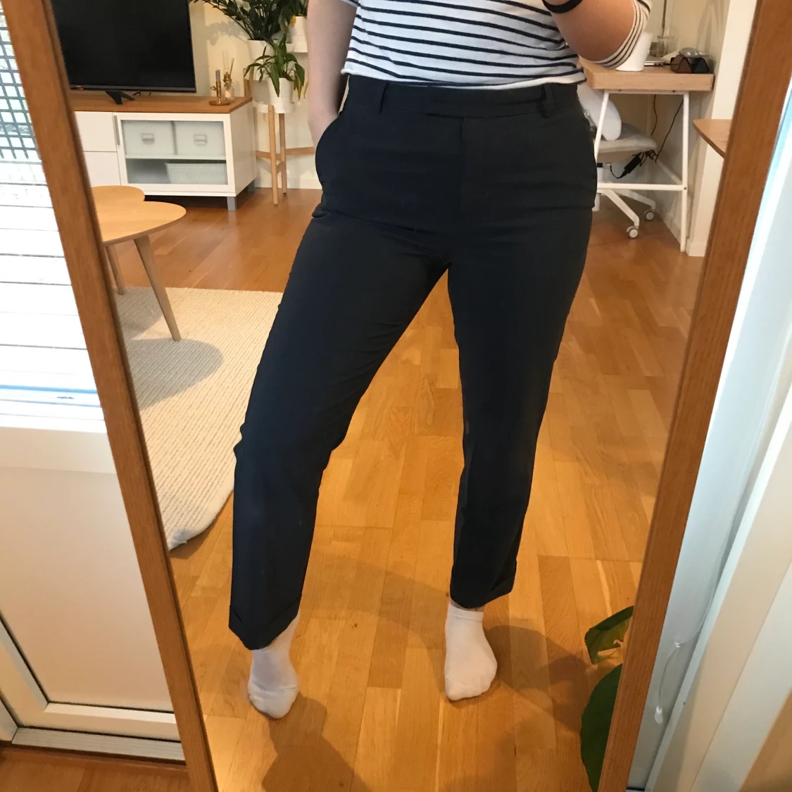 Mörkblå kostymbyxor - 90