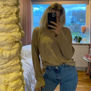 Brun långärmad tröja  - Brun långärmad tröja från ginatricot