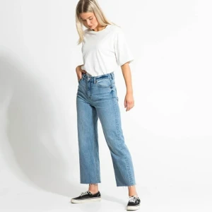 Jeans  - Jeans "Lane" från lager 157 i strl M men sitter som en S + frakt 63kr✨