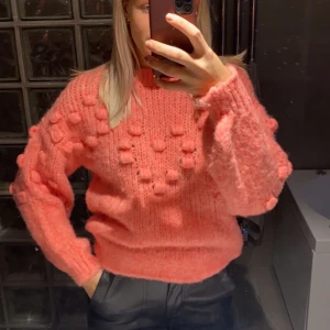 Jättefin rosa stickad tröja  - Helt oanvänd och en jättefin rosa färg som inte tas upp så bra i kameran 