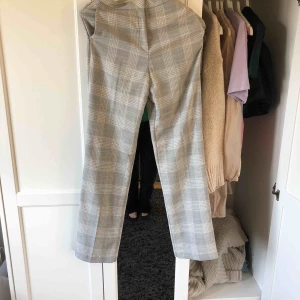  - Köpta för 299 och är i en snygg bootcut modell kan skicka idag om ni köper 