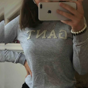  - Skit skön tröja som dessutom är galet fin!❤️ använd 2 gånger!