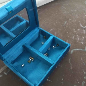  - Ploppar till örhängen 💓✨ de är oanvända, men kokar dom (med rengöringmed) i säkerhetsskull ☺️🙏 frakt 10kr (man kan då köpa hur många som helst i samma)