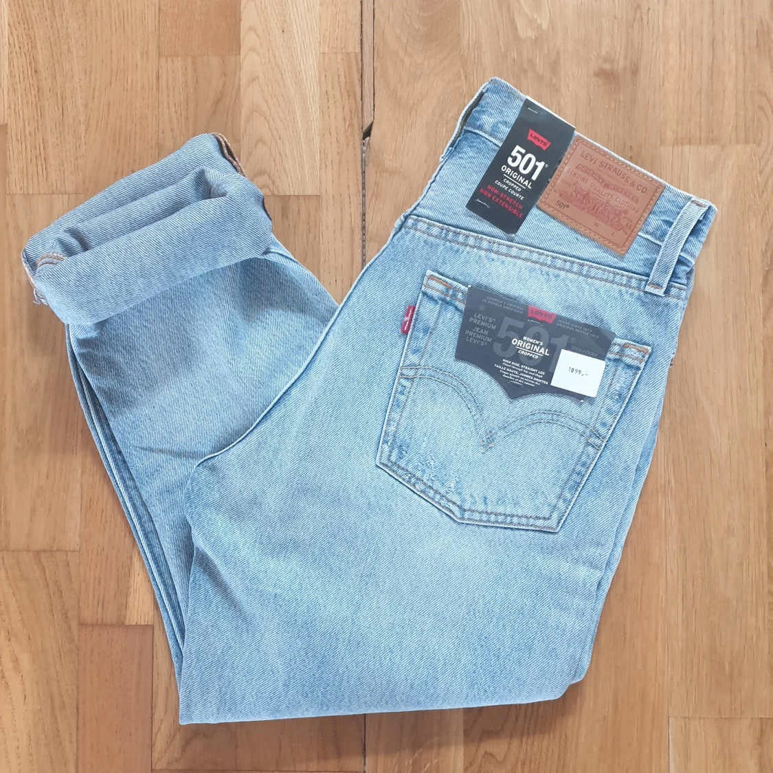 Levi's 501 women'soriginal cropped 27x26
