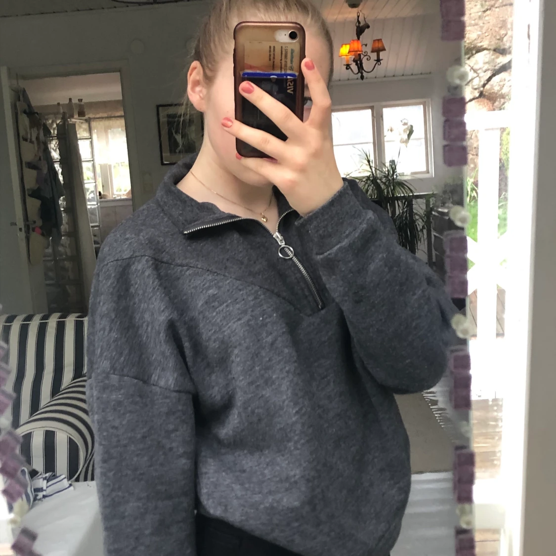 Mysig grå tröja - 90