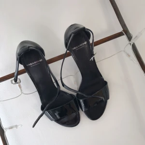  - Knappt använda VAGABOND storlek 38. I perfekt skick