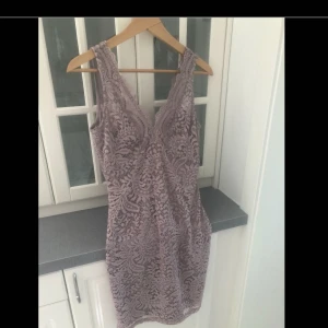  - Klänning från Only storlek 38. Aldrig använd! 