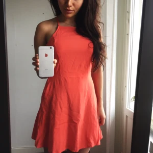  - Fin sommarklänning, använd en gång. Skickas/möts i uppsala☀️