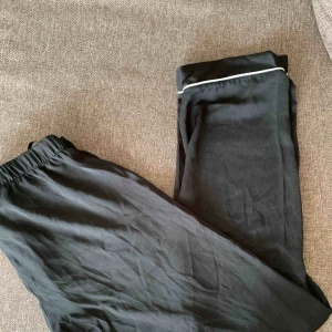  - Sjukt snygga pyjamasbyxor från Anna Ferm Aldrig använda 