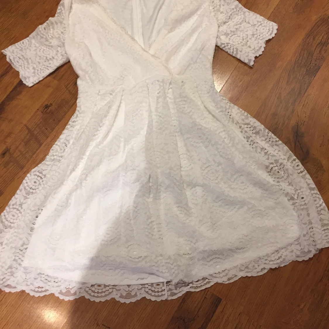 Nelly Spets klänning.