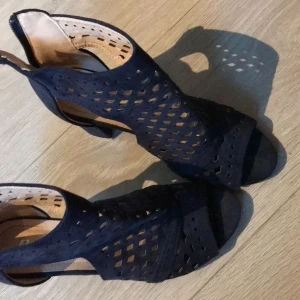 Skor  - använt en gång 