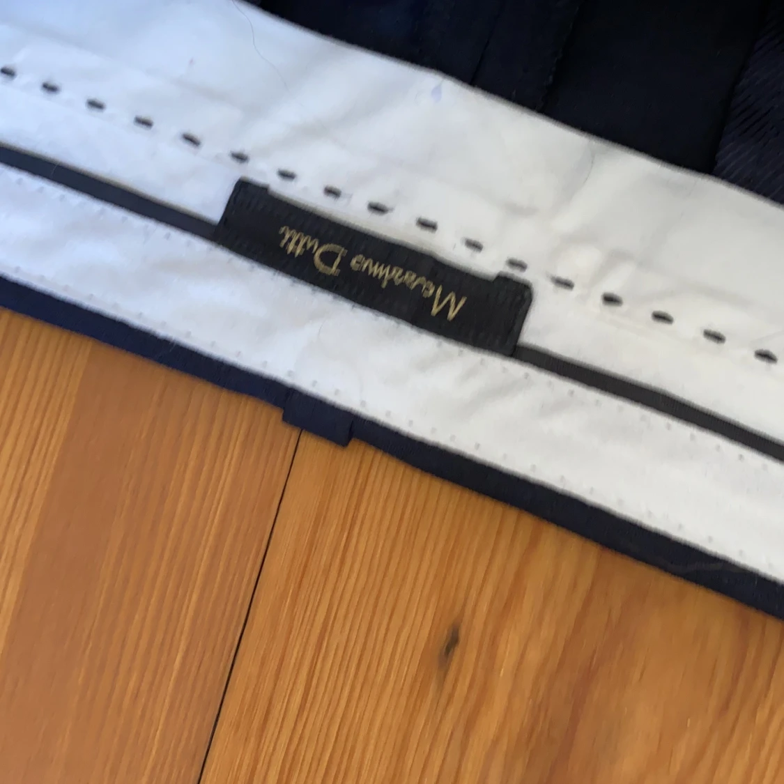 Mörkblå (färgen tas upp fel) kostymbyxor - 90