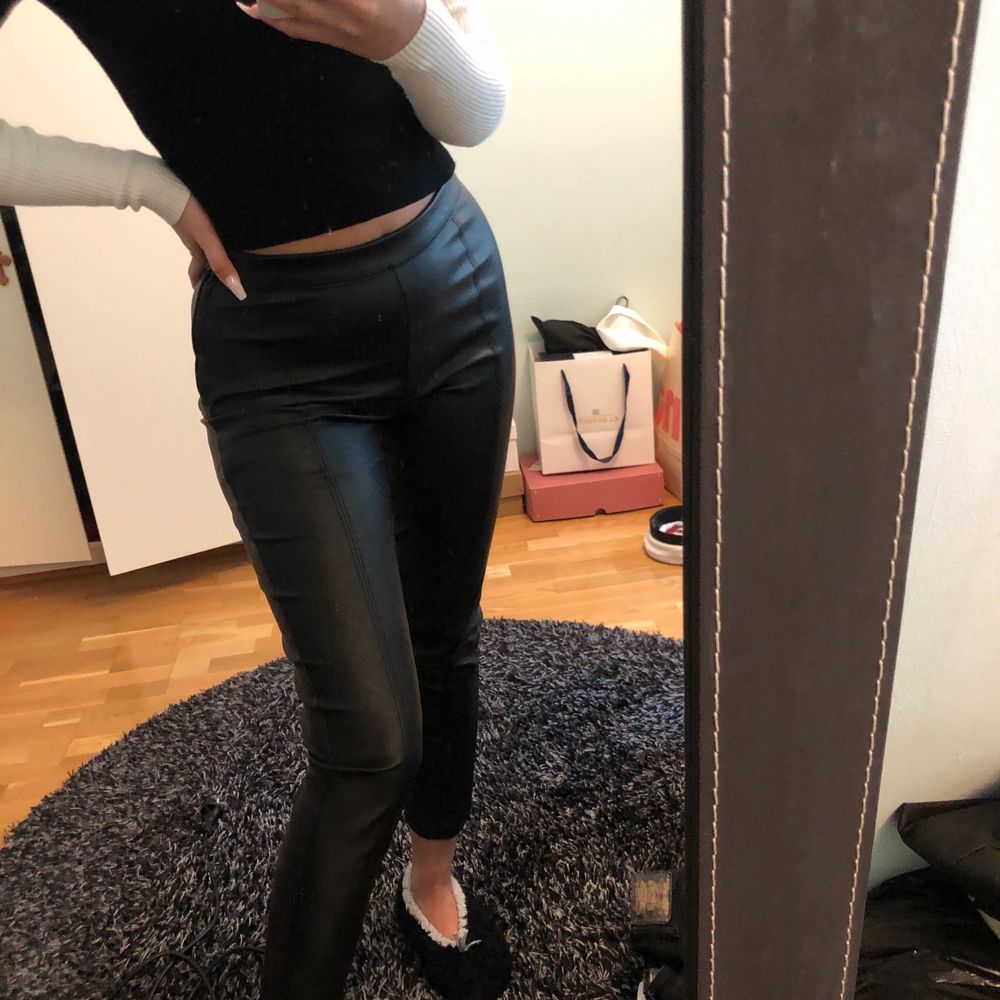 As balla skinnbyxor från gina tricot. Strlk S, 100kr ink. frakt. Jeans & Byxor.