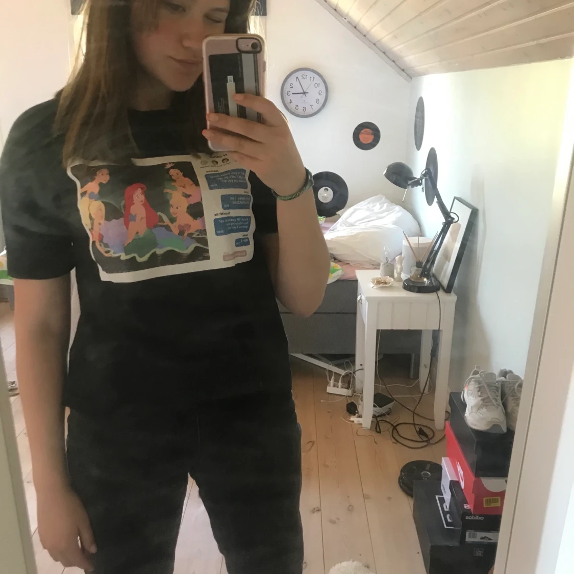 Svart T-shirt med tryck - 90