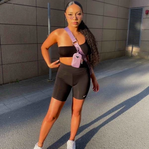  - Säljer pga de är lite för små för mig. Använda 2 gånger.