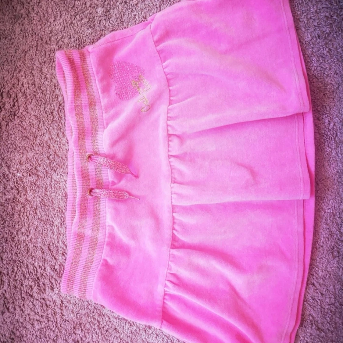 Gullig kort kjol - 91