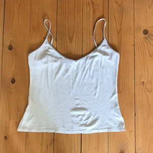 Vitt ribbat linne - Vitt ribbat Linné från Carin Wester