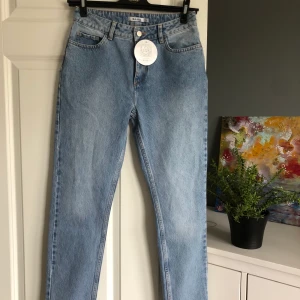 Nakd jeans - Nya jeans från Nakd med tagg i storlek 38. Snygg tvätt! Porto 63kr 