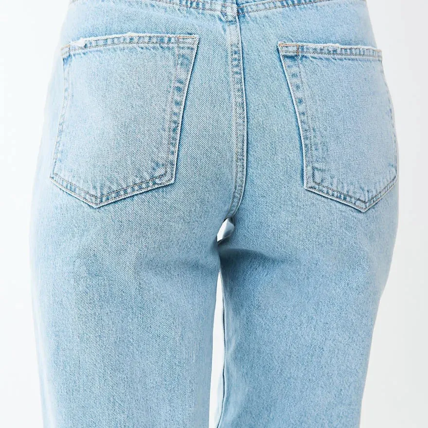 Säljer dessa slutsålda byxor från Gina. Jag har inte använt de många ggr själv 🪐🥰. Jeans & Byxor.