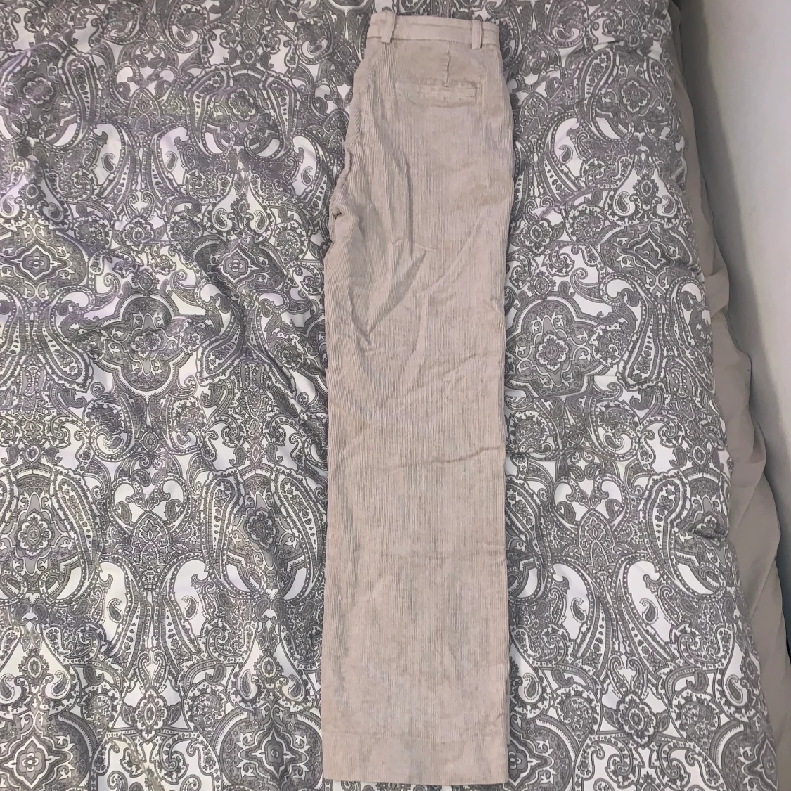  Beigea manchesterbyxor - 90