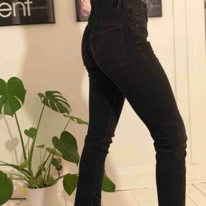 Perfekta svarta jeans!! Från Hm! 