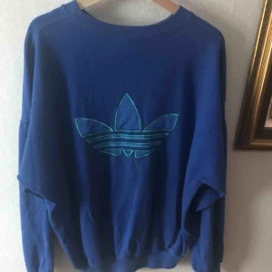  - Oversizetröja  Frakt 70kr