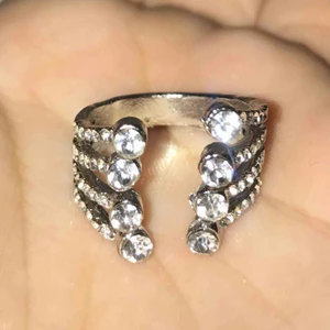  - Jätte fin ring. Inget saknas. Frakt 9kr.